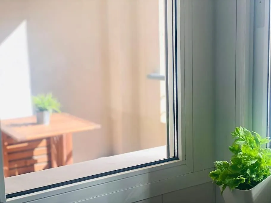 Apartamento De Dos Dormitorios En Almeria. Almeria