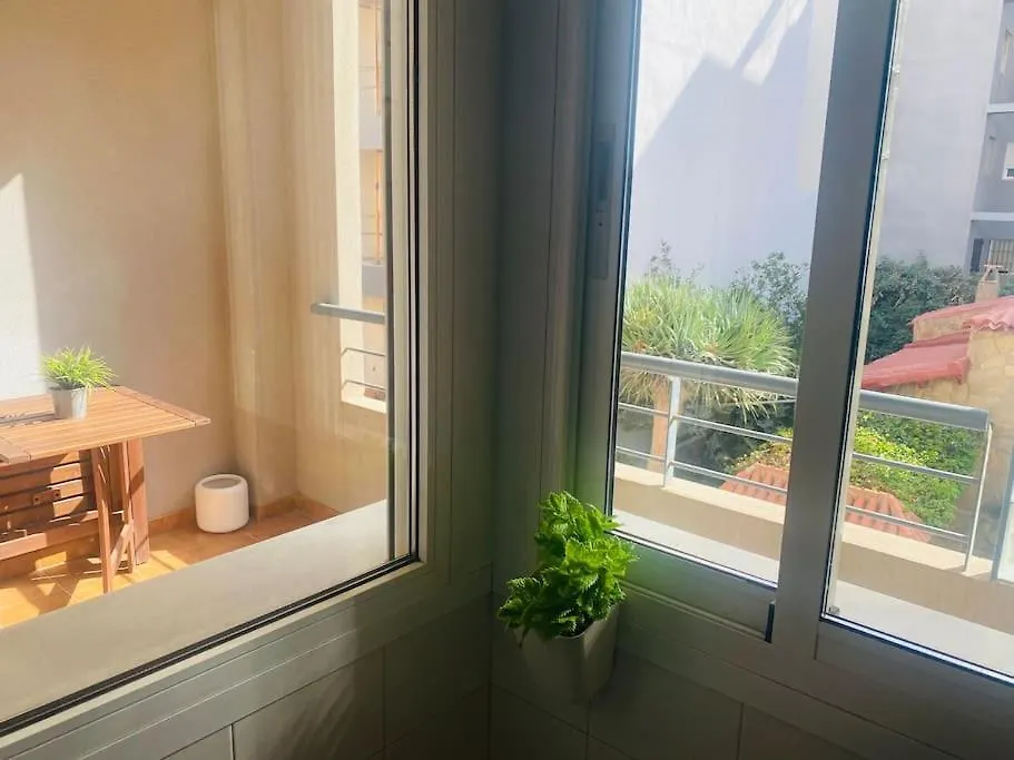 Apartamento De Dos Dormitorios En Almeria. Apartment Almeria